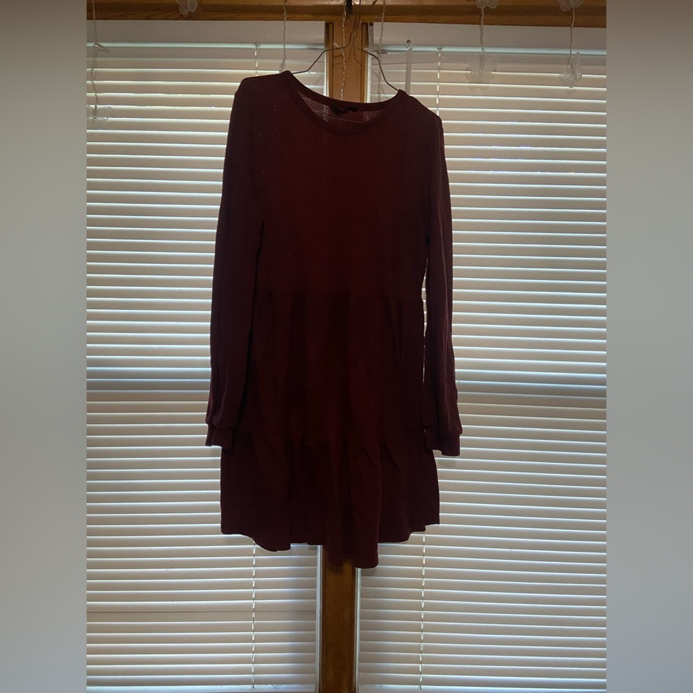 Elegant Burgundy Long Sleeve Dress